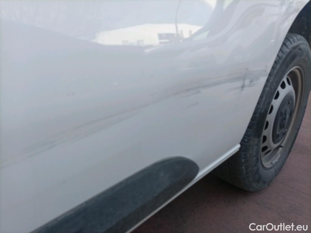  Peugeot  Expert PEUGEOT  / 2016 / 4P / furgón Furgón Premium 2.0 BlueHDi 120 Standard #2