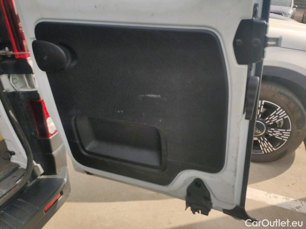 Renault  Trafic RENAULT  / 2019 / 4P / furgón Doble Cabina 27 L1 Energy BluedCi 88 kW #20