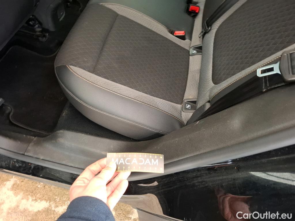  Opel   Grandland X Grandland X Elegance Business 1.5 130CV BVM6 E6d #35
