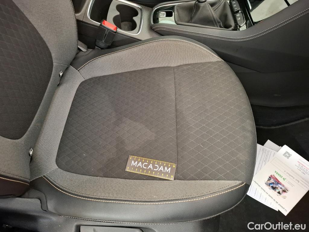  Opel   Grandland X Grandland X Elegance Business 1.5 130CV BVM6 E6d #47