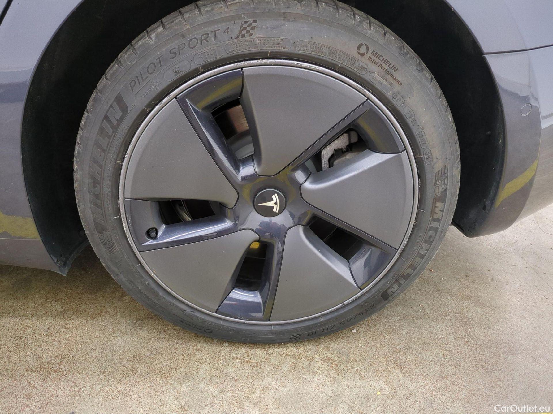  Tesla  Model 3 TESLA  / 2018 / 4P / Berline Autonomie Standard Plus RWD #8