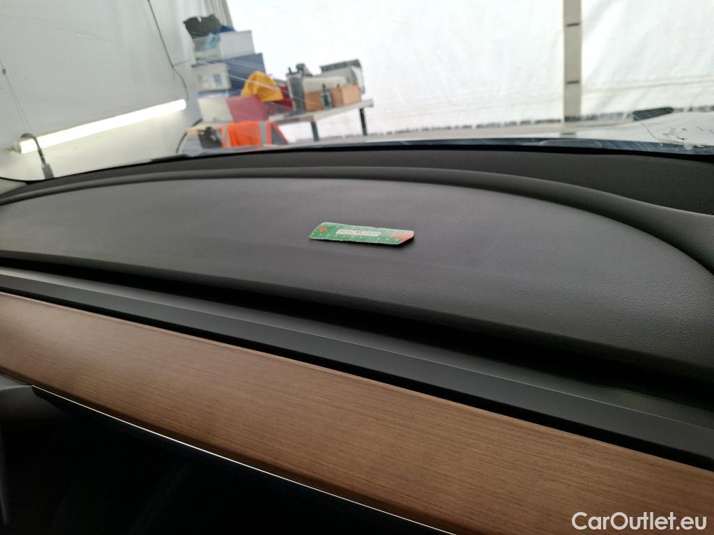  Tesla  Model 3 TESLA  / 2018 / 4P / Berline Grande Autonomie #8