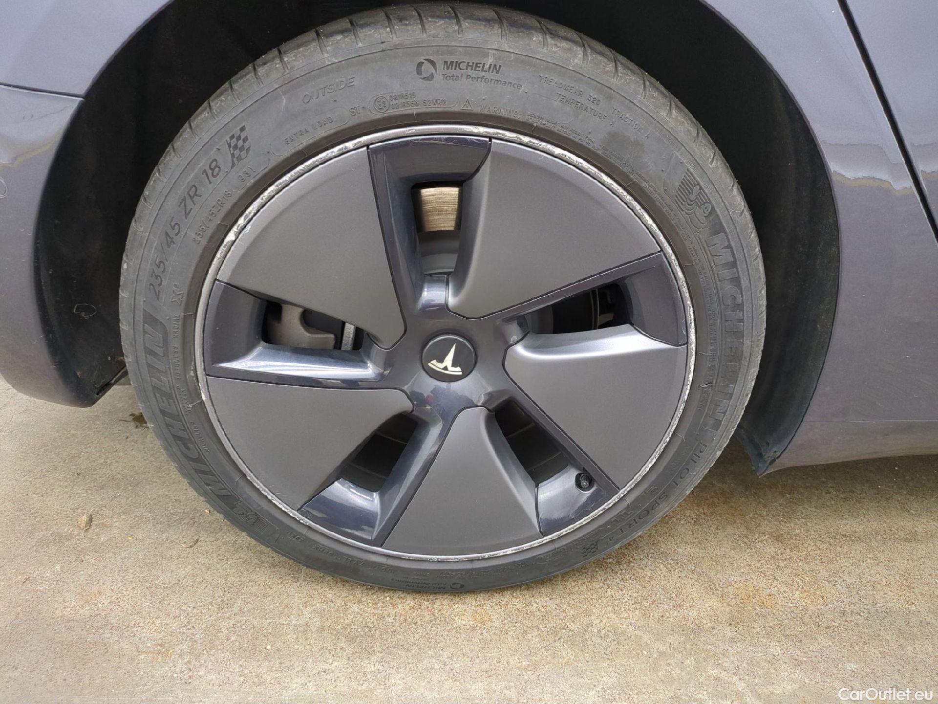  Tesla  Model 3 TESLA  / 2018 / 4P / Berline Autonomie Standard Plus RWD #16