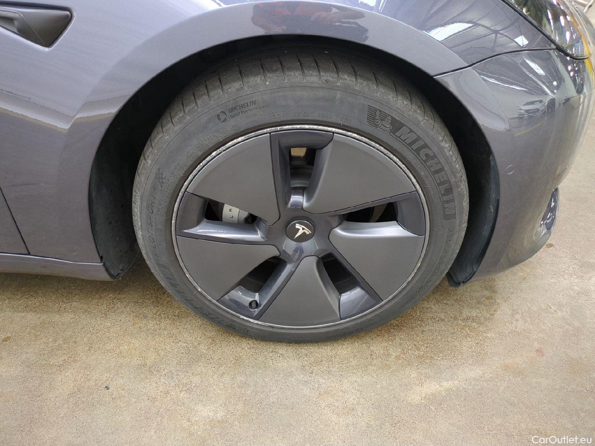  Tesla  Model 3 TESLA  / 2018 / 4P / Berline Autonomie Standard Plus RWD #20