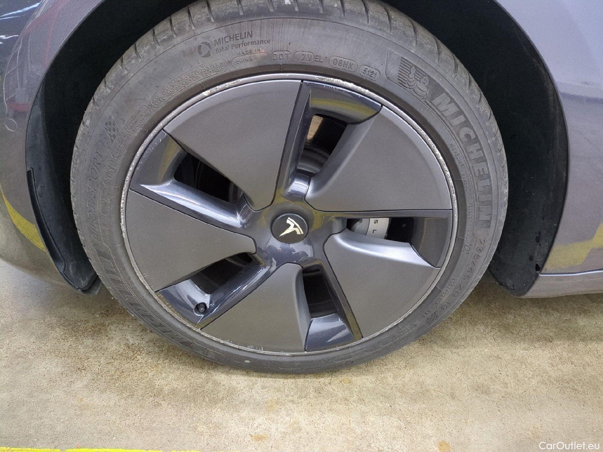  Tesla  Model 3 TESLA  / 2018 / 4P / Berline Autonomie Standard Plus RWD #1