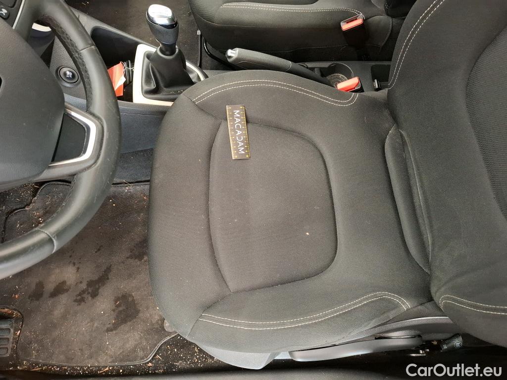 Renault  Captur  Business 0.9 TCe 90CV BVM5 E6 #29