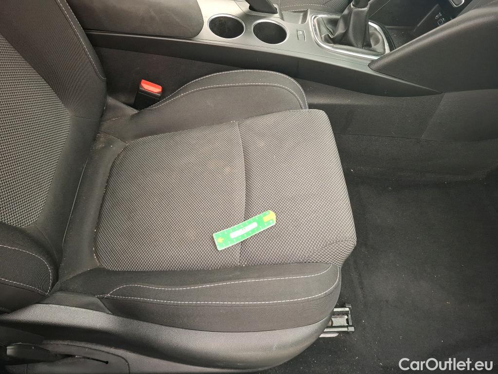  Renault  Megane  IV Berline 5pt. Société Air Nav 1.5 dCi 90CV BVM6 E6 #28