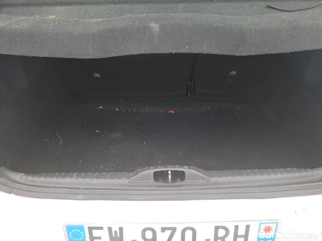  Citroen  C3  Feel Pack 1.2 PureTech 80CV BVM5 E6d #23