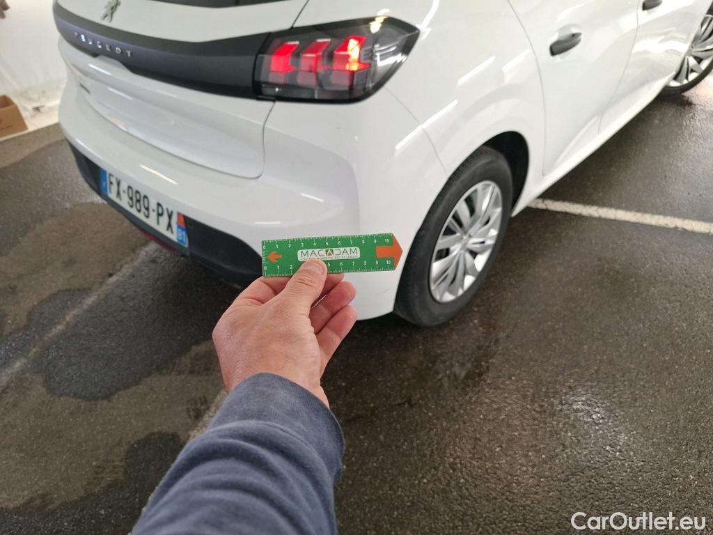  Peugeot  208  Premium 1.5 HDi 100CV BVM6 E6d #18