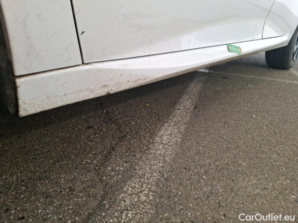  Peugeot  208  Active 1.2 PureTech 100CV BVM6 E6d #32