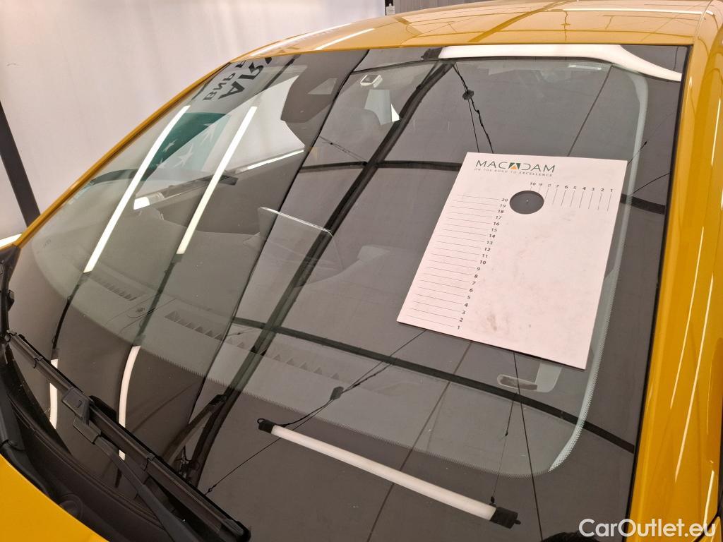  Peugeot  208  Allure Pack 1.2 PureTech 100CV BVA8 E6d #1