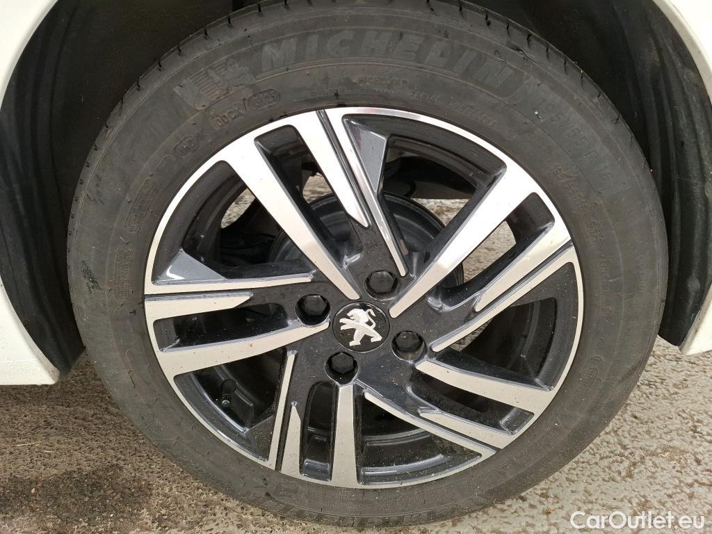  Peugeot  208  Style 1.2 PureTech 75CV BVM5 E6d #18