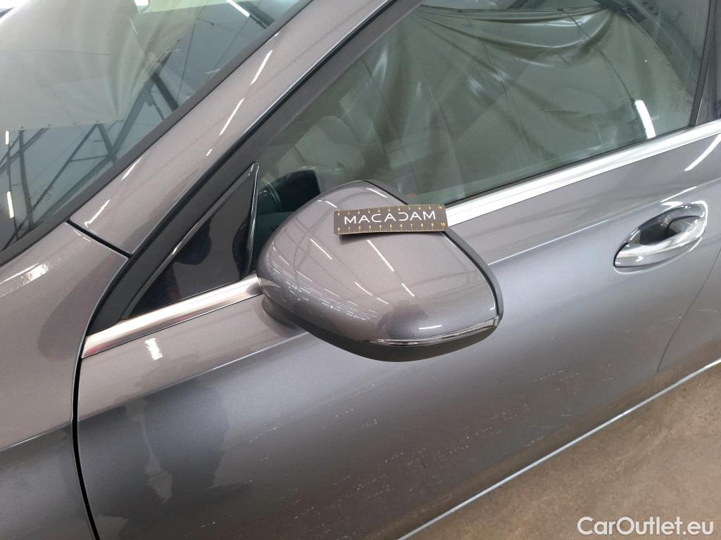  Mercedes  A-Klasse MERCEDES-BENZ Classe A Compact / 2018 / 5P / Berline A 180 Business Line #25