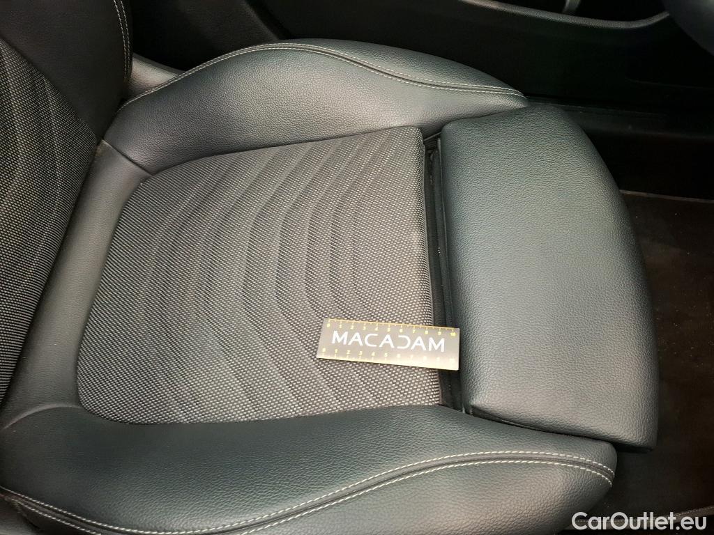  Mercedes  A-Klasse MERCEDES-BENZ Classe A Compact / 2018 / 5P / Berline A 180 Business Line #13