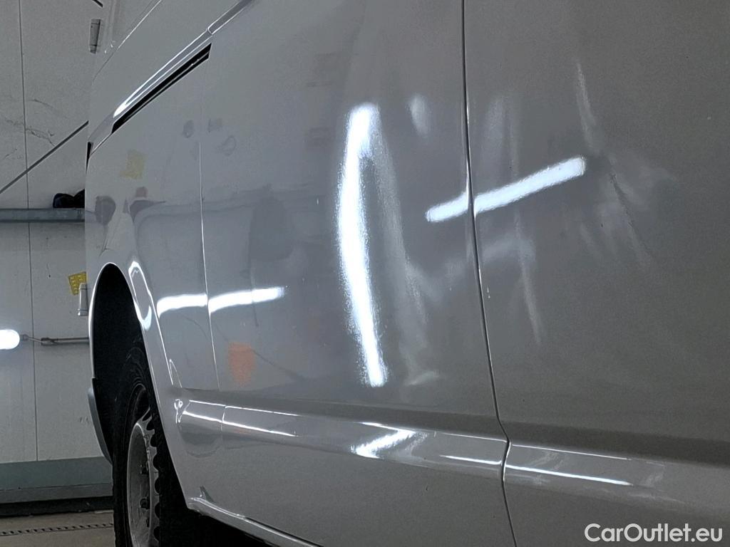  Volkswagen  Transporter VOLKSWAGEN  / 2019 / 4P / Fourgon tôlé 2.0 TDi 150 L2H1 Business Line #17