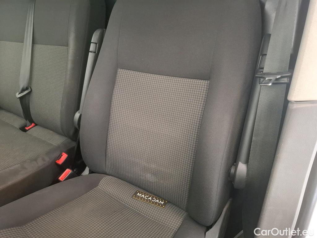  Volkswagen  Transporter VOLKSWAGEN  / 2019 / 4P / Fourgon tôlé 2.0 TDi 150 L2H1 Business Line #90