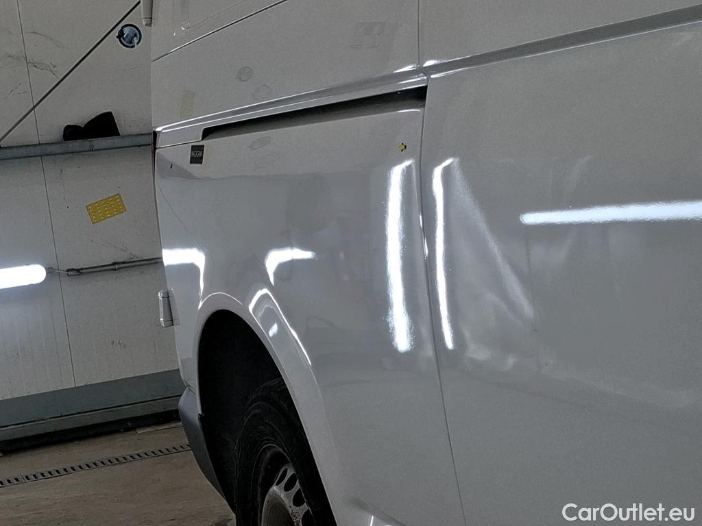  Volkswagen  Transporter VOLKSWAGEN  / 2019 / 4P / Fourgon tôlé 2.0 TDi 150 L2H1 Business Line #81