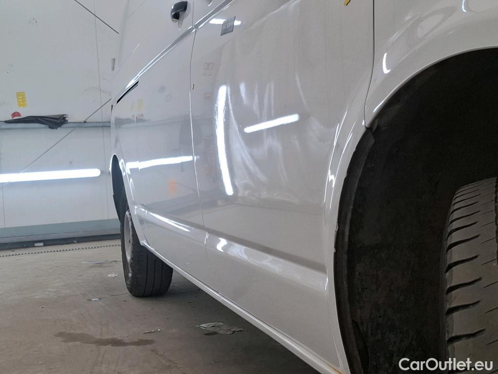  Volkswagen  Transporter VOLKSWAGEN  / 2019 / 4P / Fourgon tôlé 2.0 TDi 150 L2H1 Business Line #27