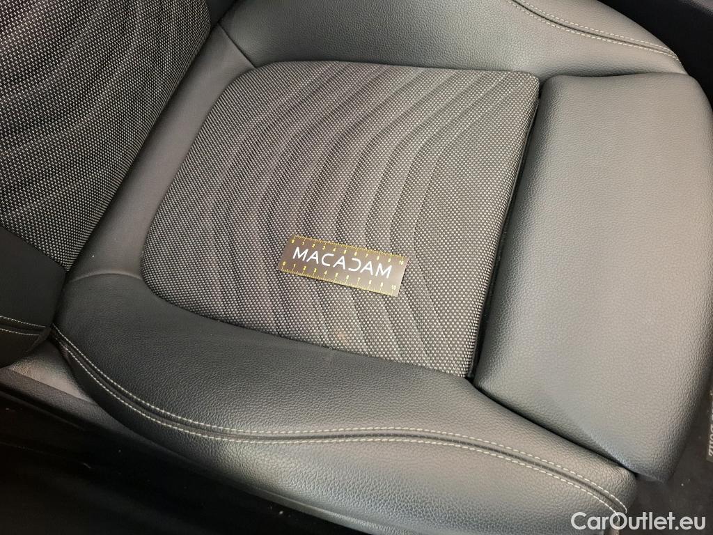  Mercedes  A-Klasse MERCEDES-BENZ Classe A Compact / 2018 / 5P / Berline A 180 Business Line #12
