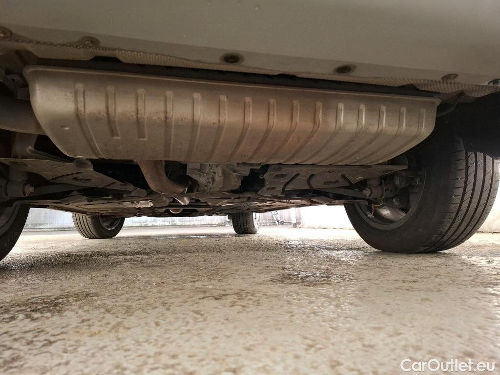  Bmw  X1 BMW  / 2022 / 5P / SUV xDrive23i xLine DKG7 #4