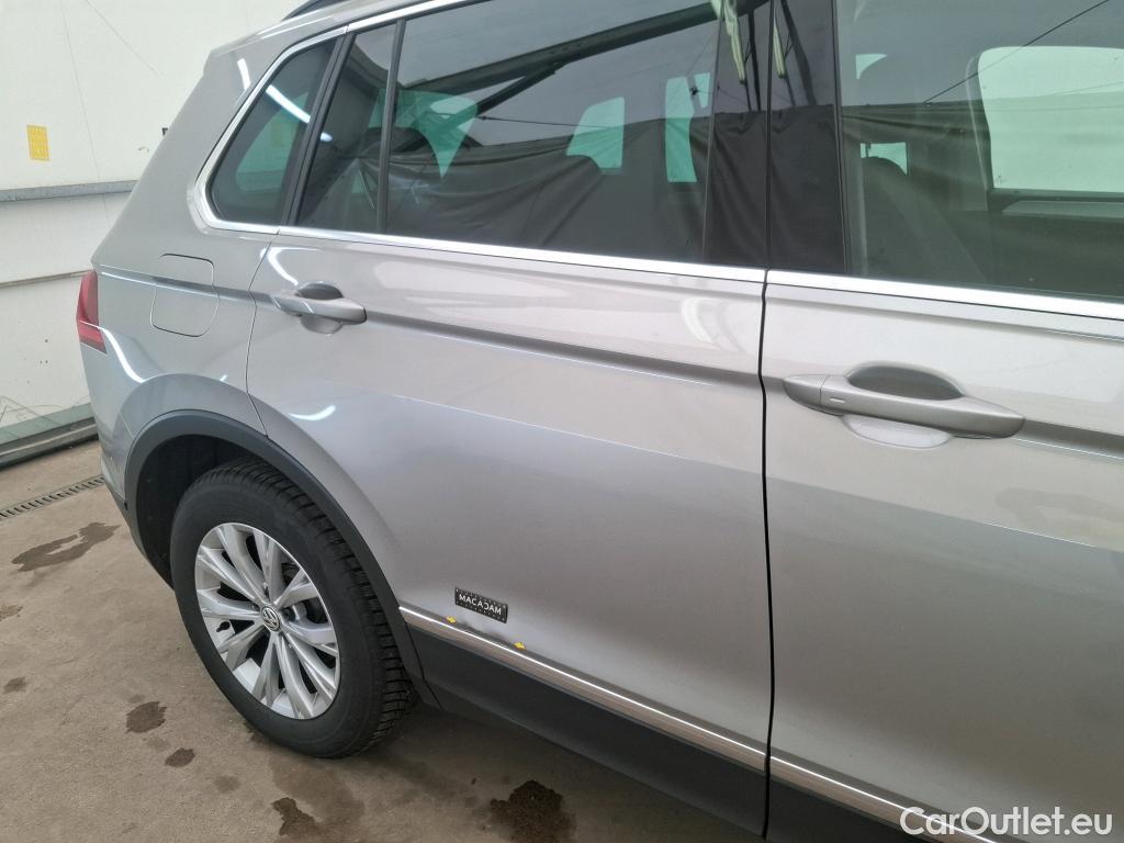  Volkswagen  Tiguan VOLKSWAGEN  5p SUV 2.0 TDI 150 DSG7 Confortline Business #1