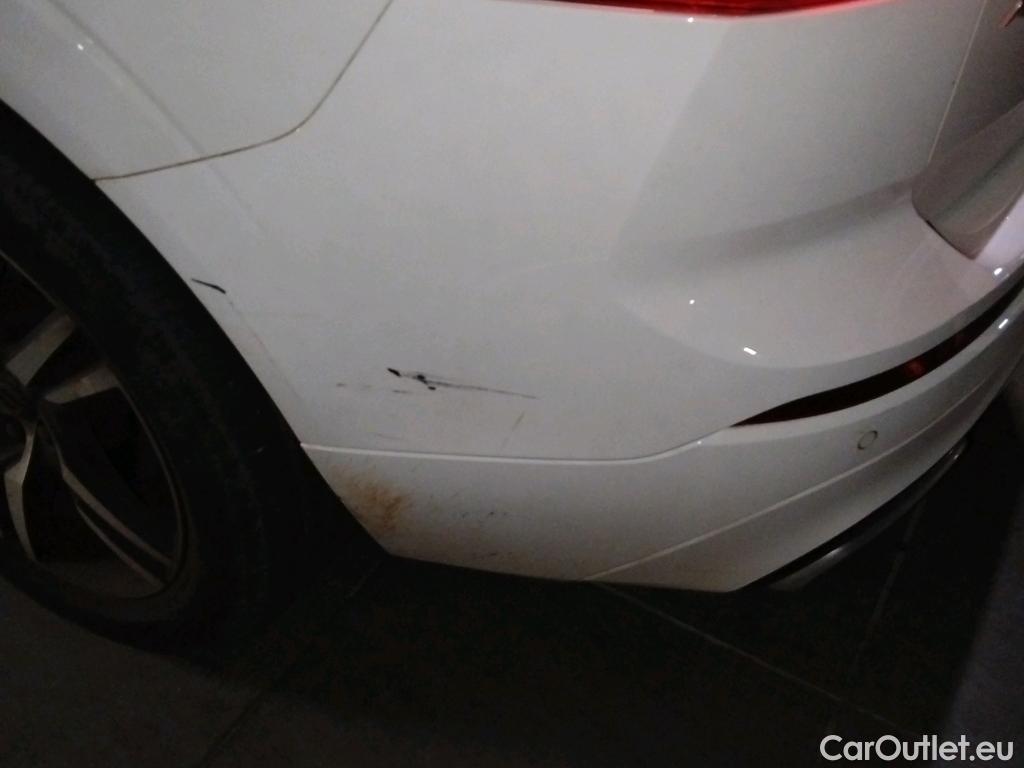  Volvo  XC60 VOLVO  / 2017 / 5P / todoterreno 2.0 B4 D AWD R-Design Auto #6