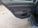  Volkswagen  Golf  VOLKSWAGEN / 2019 / 5P / BERLINA 2.0 TDI SCR LIFE DSG #82