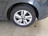  Volkswagen  Golf  VOLKSWAGEN / 2019 / 5P / BERLINA 2.0 TDI SCR LIFE DSG #76