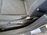  Volkswagen  Golf  VOLKSWAGEN / 2019 / 5P / BERLINA 2.0 TDI SCR LIFE DSG #93