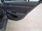  Volkswagen  Golf  VOLKSWAGEN / 2019 / 5P / BERLINA 2.0 TDI SCR LIFE DSG #96