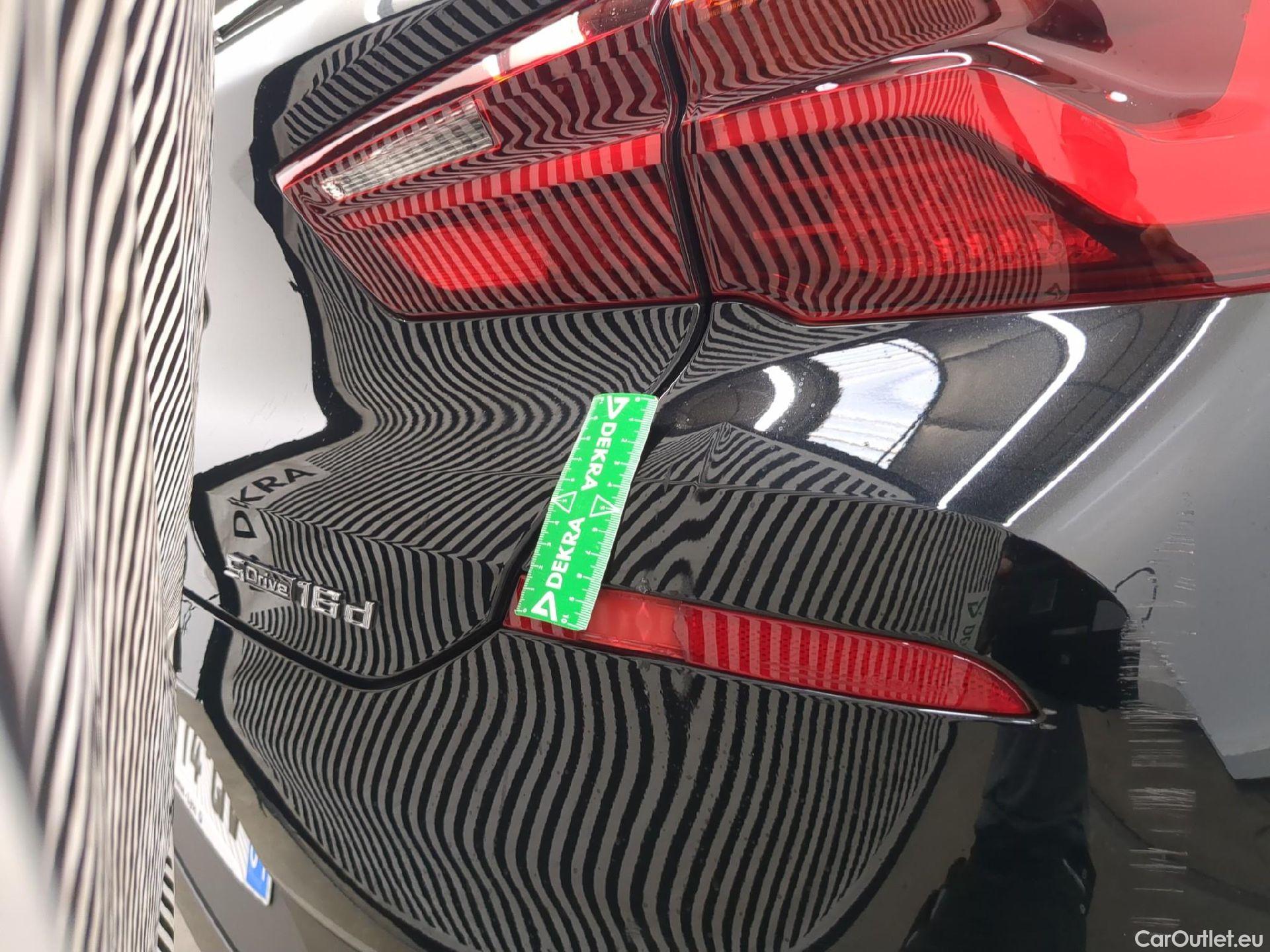  Bmw  X2 Série  sDrive 16d Lounge 1.5 115CV BVA7 E6d #13