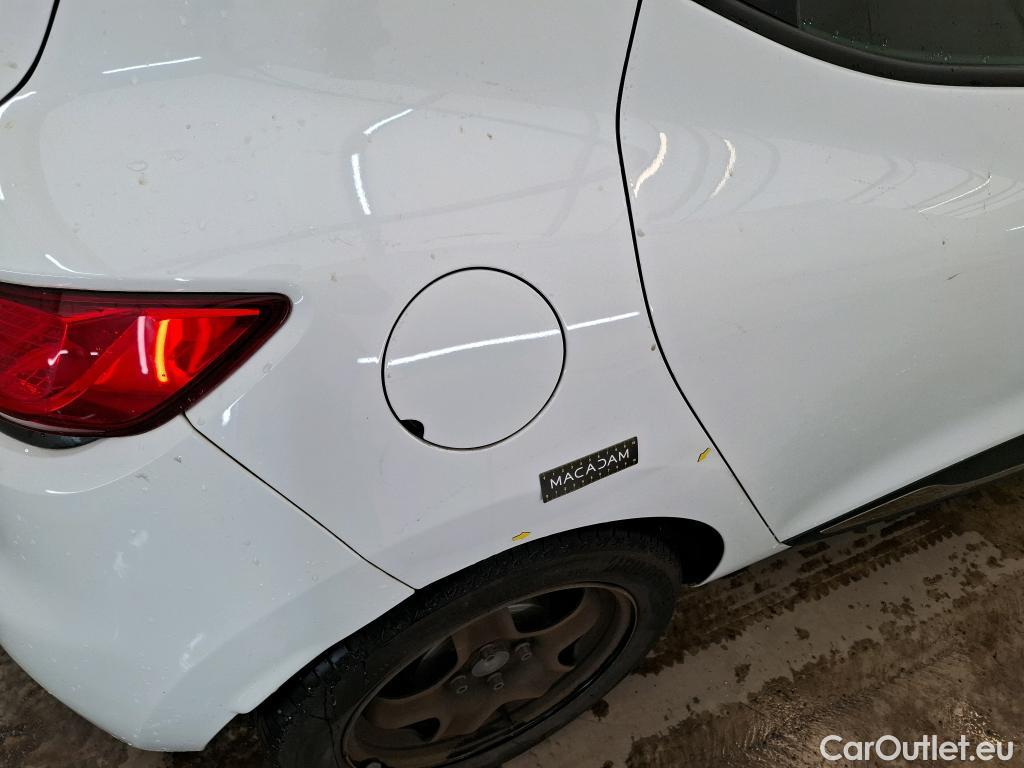  Renault  Clio  IV Business 0.9 TCe 90CV BVM5 E6 #1