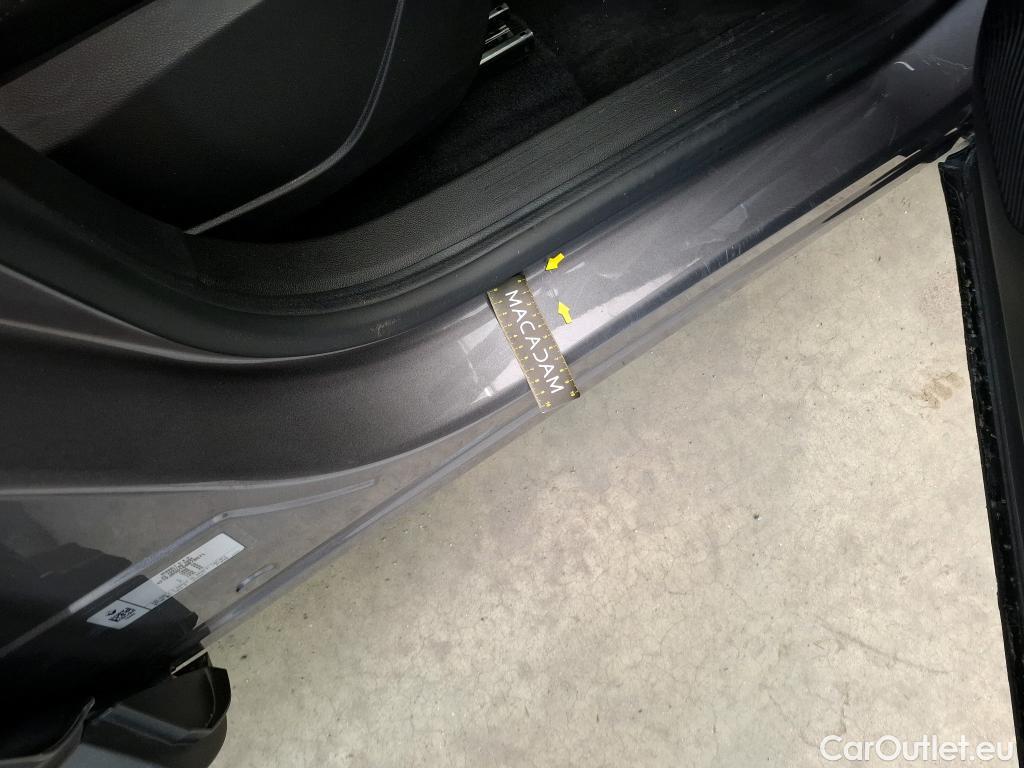  Renault  Captur  II Evolution 1.6 E-TECH Hybrid 145CV BVA6 E6d #3