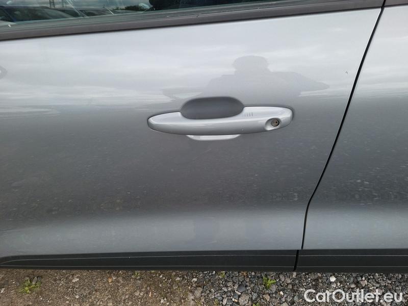  Ford  Kuga  (2019)  1.5EB 110 Titanium #3
