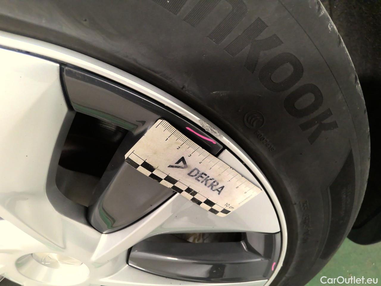  Tesla  Model Y  75kWh Long-Range AWD #22