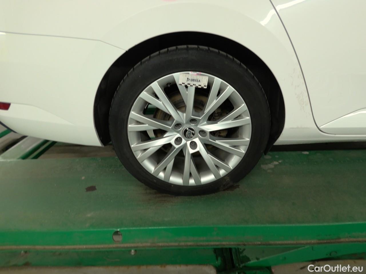  Skoda  Superb Sup.Co.TSI PHEV 218 Style Aut #11