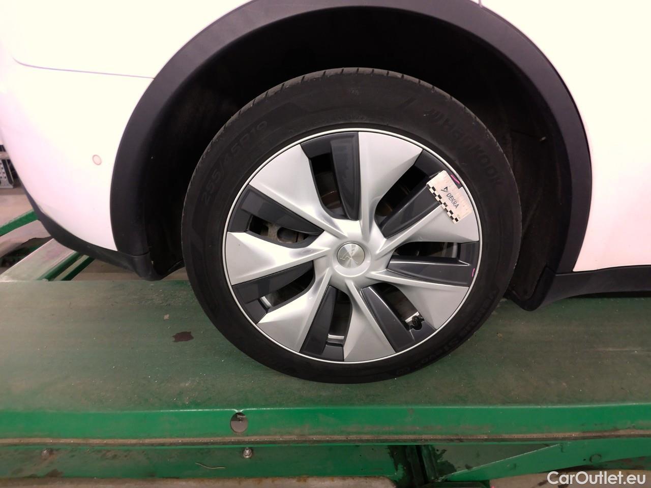  Tesla  Model Y  75kWh Long-Range AWD #23
