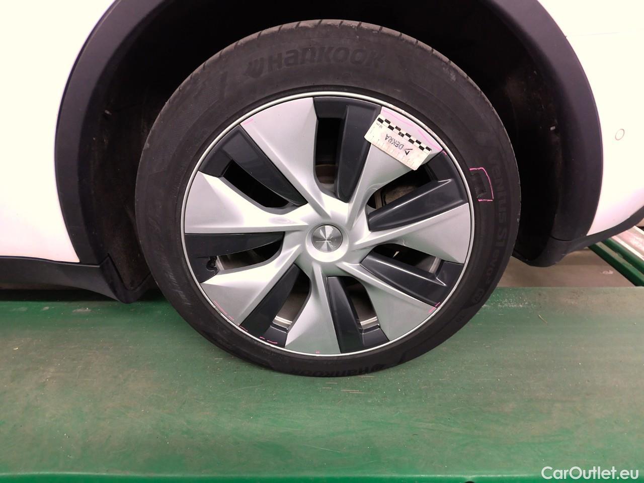  Tesla  Model Y  75kWh Long-Range AWD #29