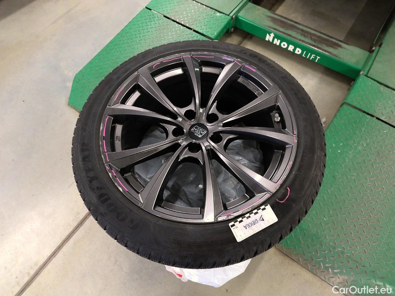  Tesla  Model Y  75kWh Long-Range AWD #3
