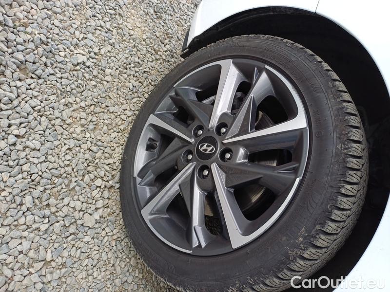  Hyundai  i30  (PD)(01.2017  ->)  kom.1.5T-GDI Style 5d #2