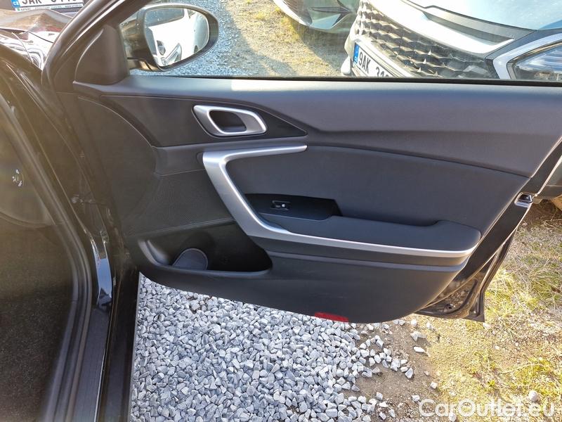 KIA  Cee'd Ceed  (CD) (2018->) Ceed 1.0 T-GDI 74 Spin 5d #30