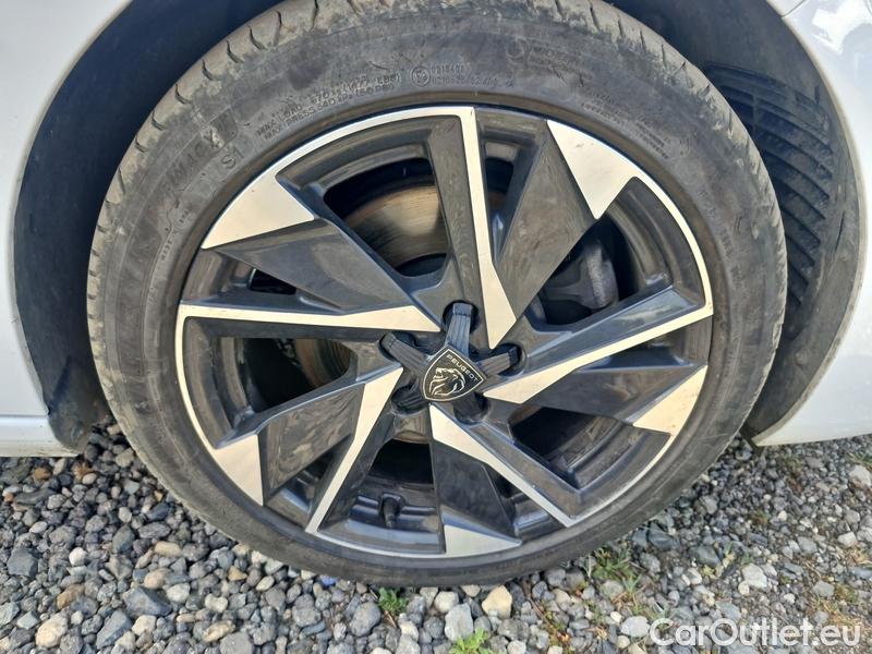  Peugeot  308 -SW  (P5) (2021)  SW 1.5BHDi 130 Allure AT #30