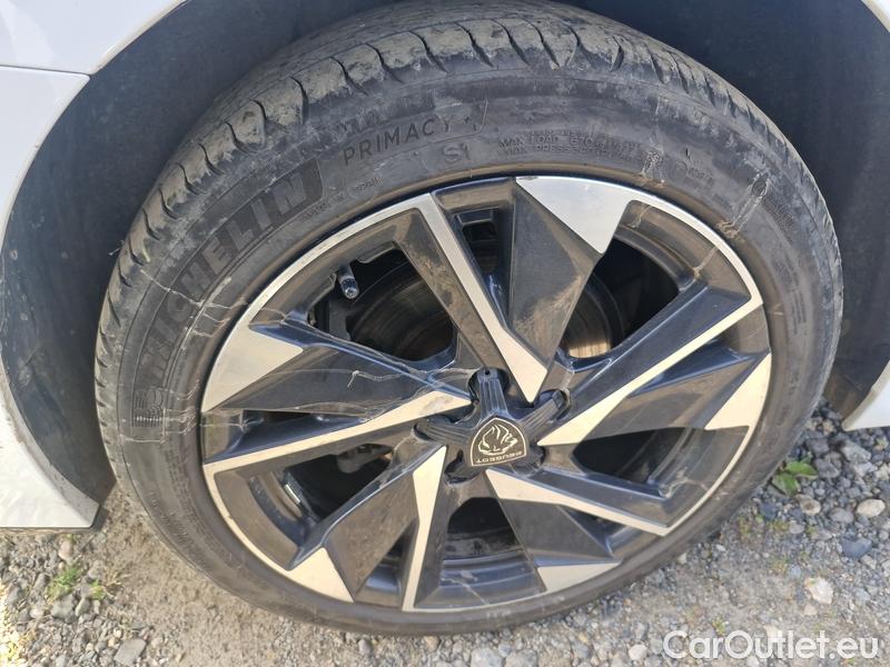  Peugeot  308 -SW  (P5) (2021)  SW 1.5BHDi 130 Allure AT #21