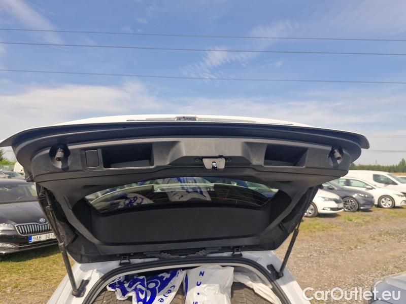  Peugeot  308 -SW  (P5) (2021)  SW 1.5BHDi 130 Allure AT #19