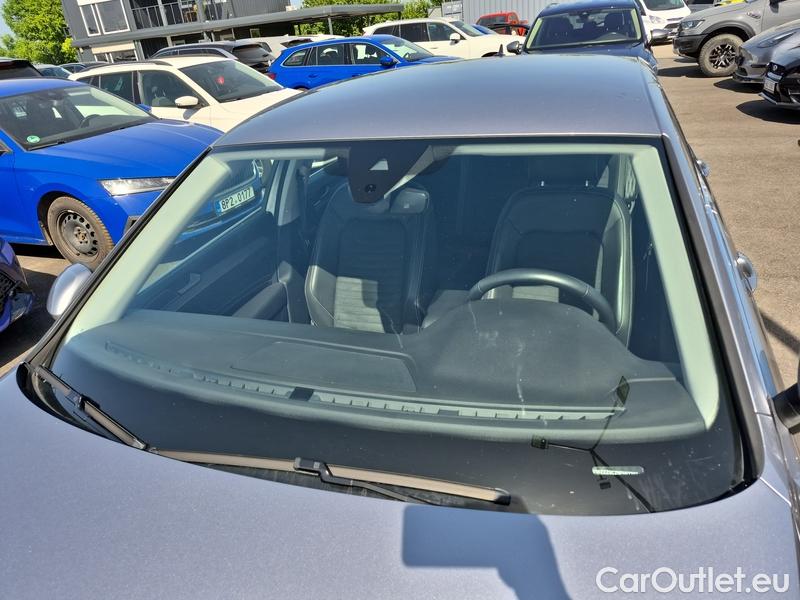  Volkswagen  Passat  Lim (CB2) (2019) Pas.2.0TDI 110 Elegance 4d #2