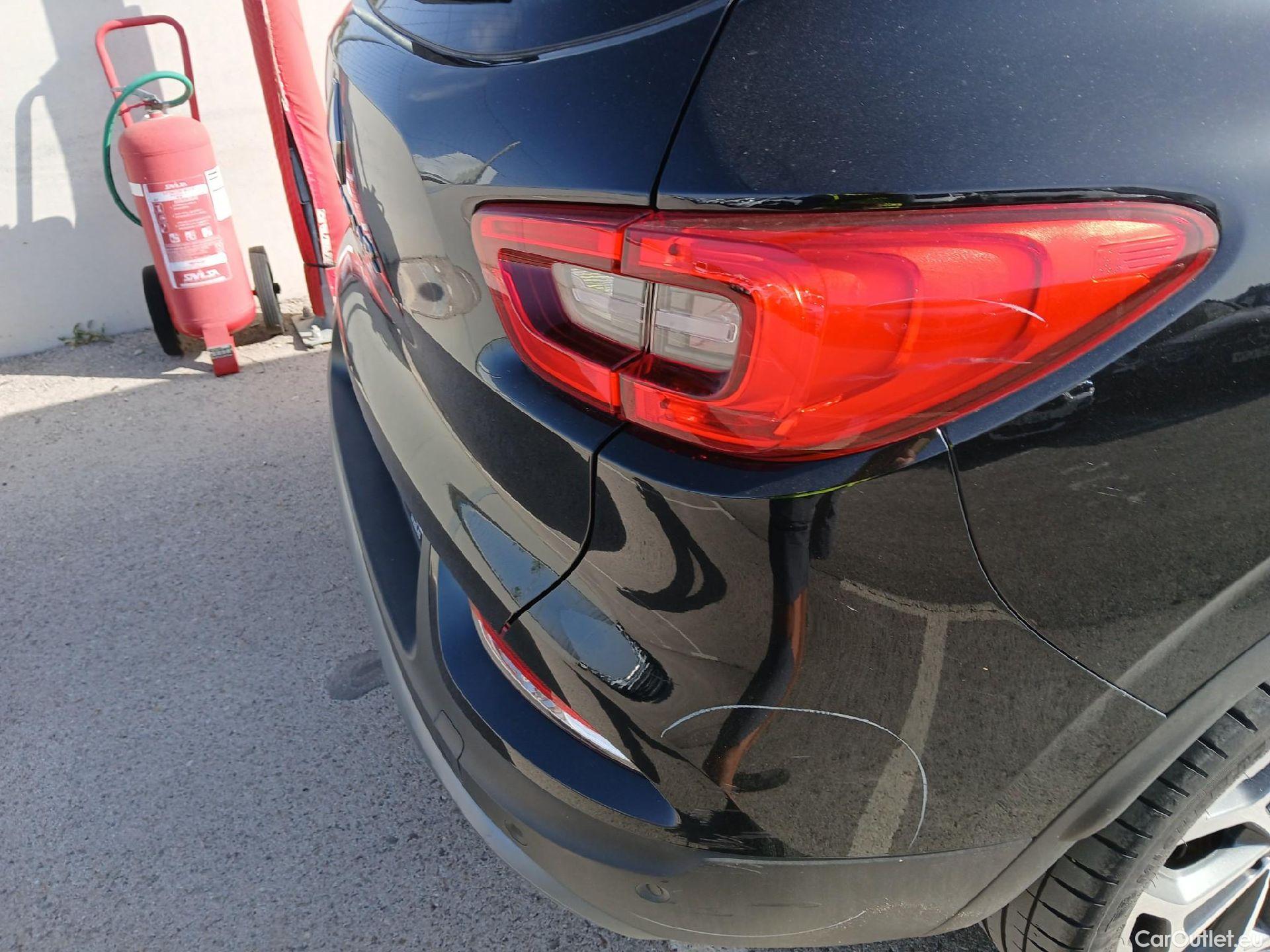  Renault  Kadjar RENAULT  / 2019 / 5P / crossover Zen GPF TCe 103kW (140CV) EDC (AC) #19