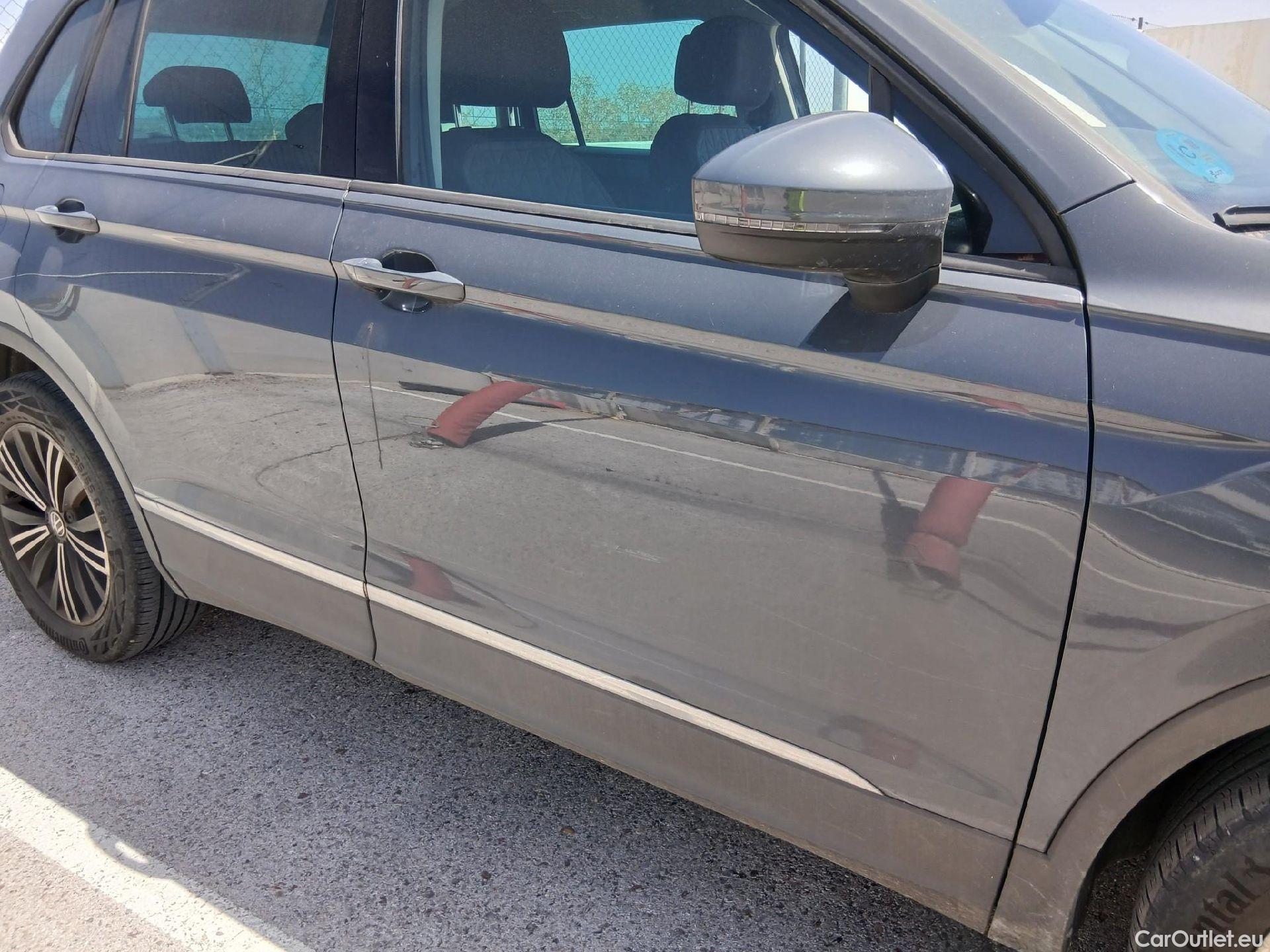  Volkswagen  Tiguan  Life 2.0 TDI 150CV AT7 E6d #33