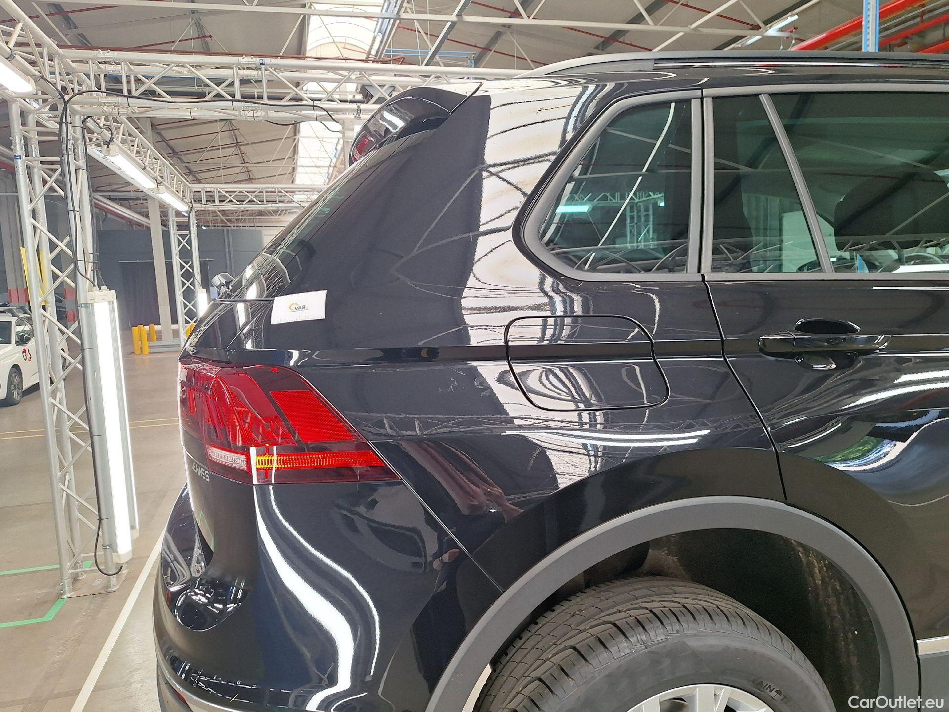  Volkswagen  Tiguan VW,  FL'20, Volkswagen  1.5 TSI 96kW Life Business 5d #32