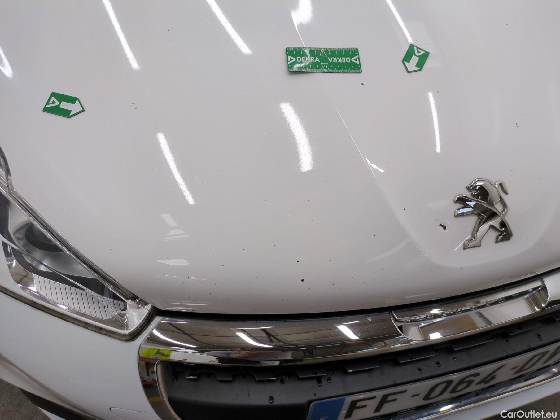  Peugeot  208  Signature 1.2 PureTech 80CV BVM5 E6dT #9