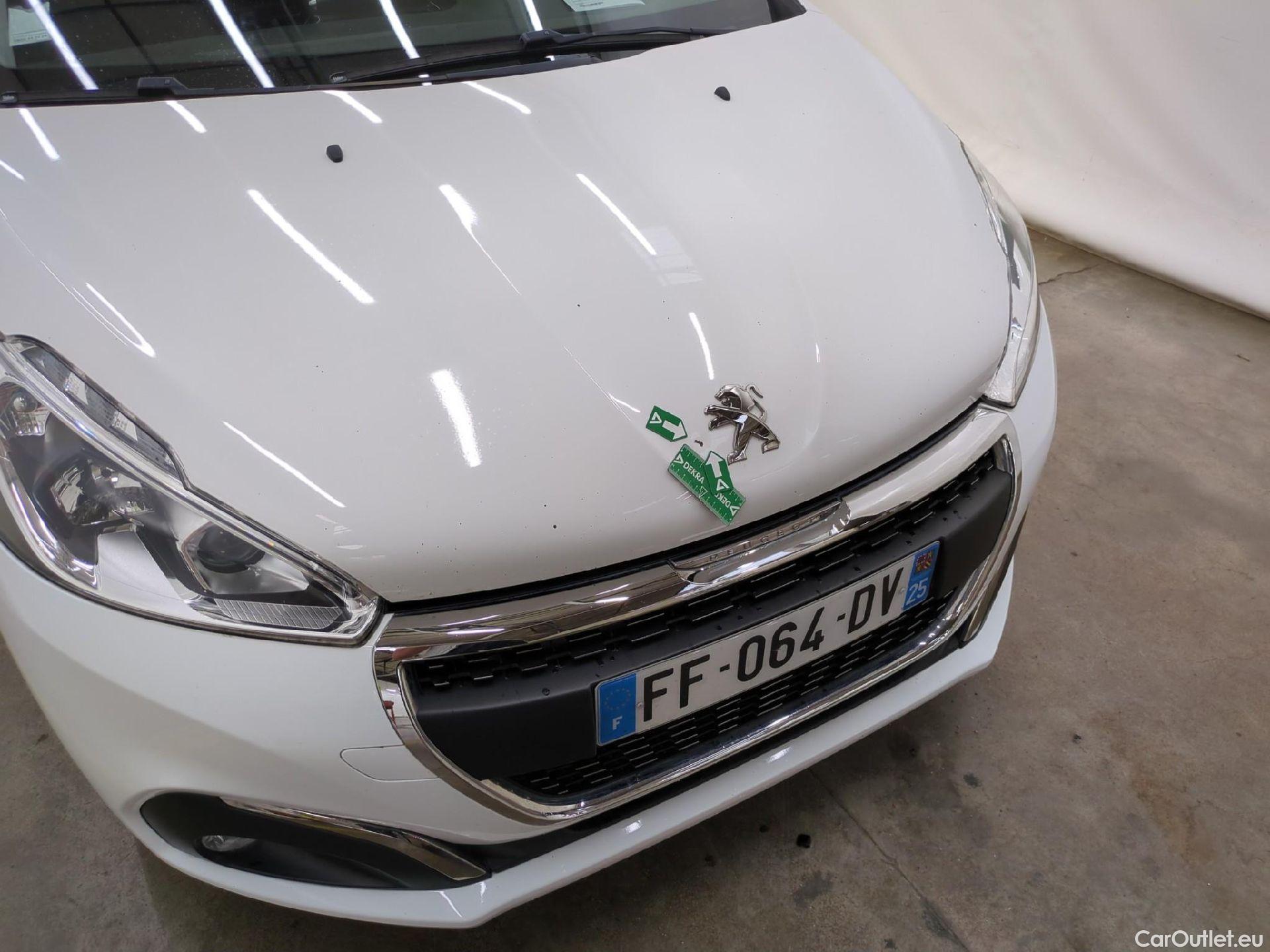  Peugeot  208  Signature 1.2 PureTech 80CV BVM5 E6dT #11
